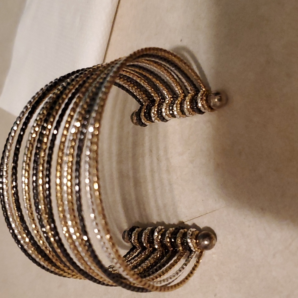 Premier Designs Bracelet